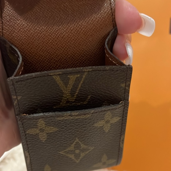 Louis Vuitton pouch - Picture 4 of 8